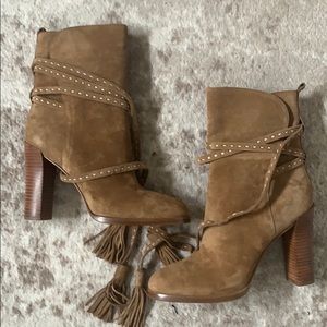 🎉 ! NWT MIchael Kors Collection Camel boots